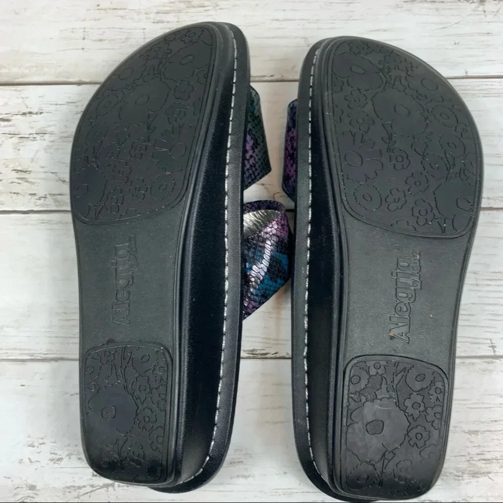 Alegria Karmen Black/Purple Snake Print Metallic platform Slide